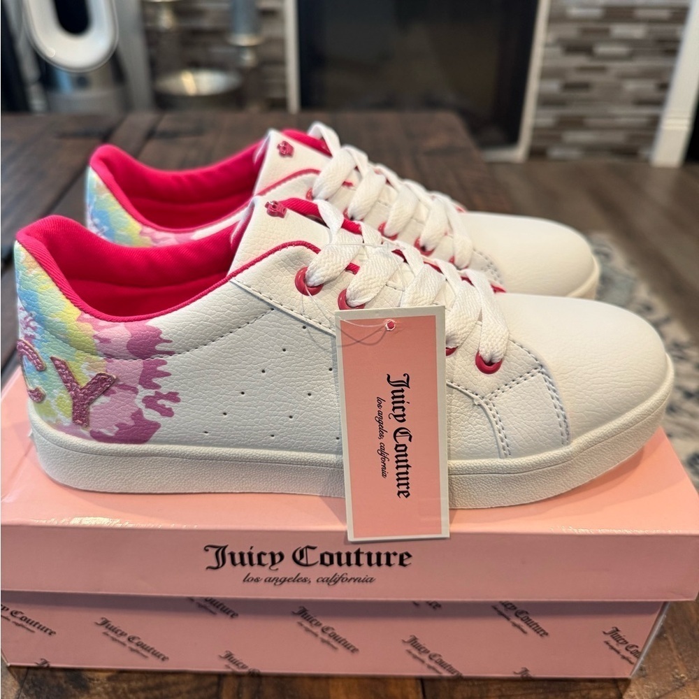 Juicy Couture Helena Sneaker (Big Girl)